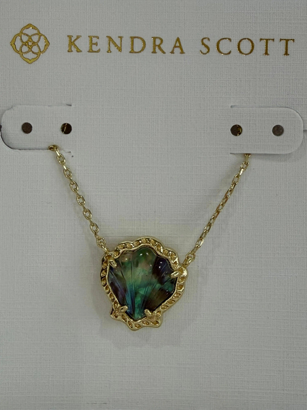 Kendra Scott necklace
