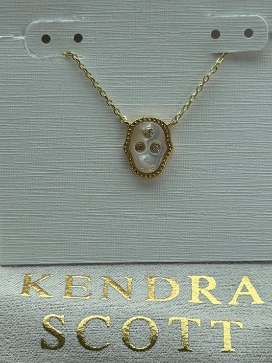 Kendra Scott necklace