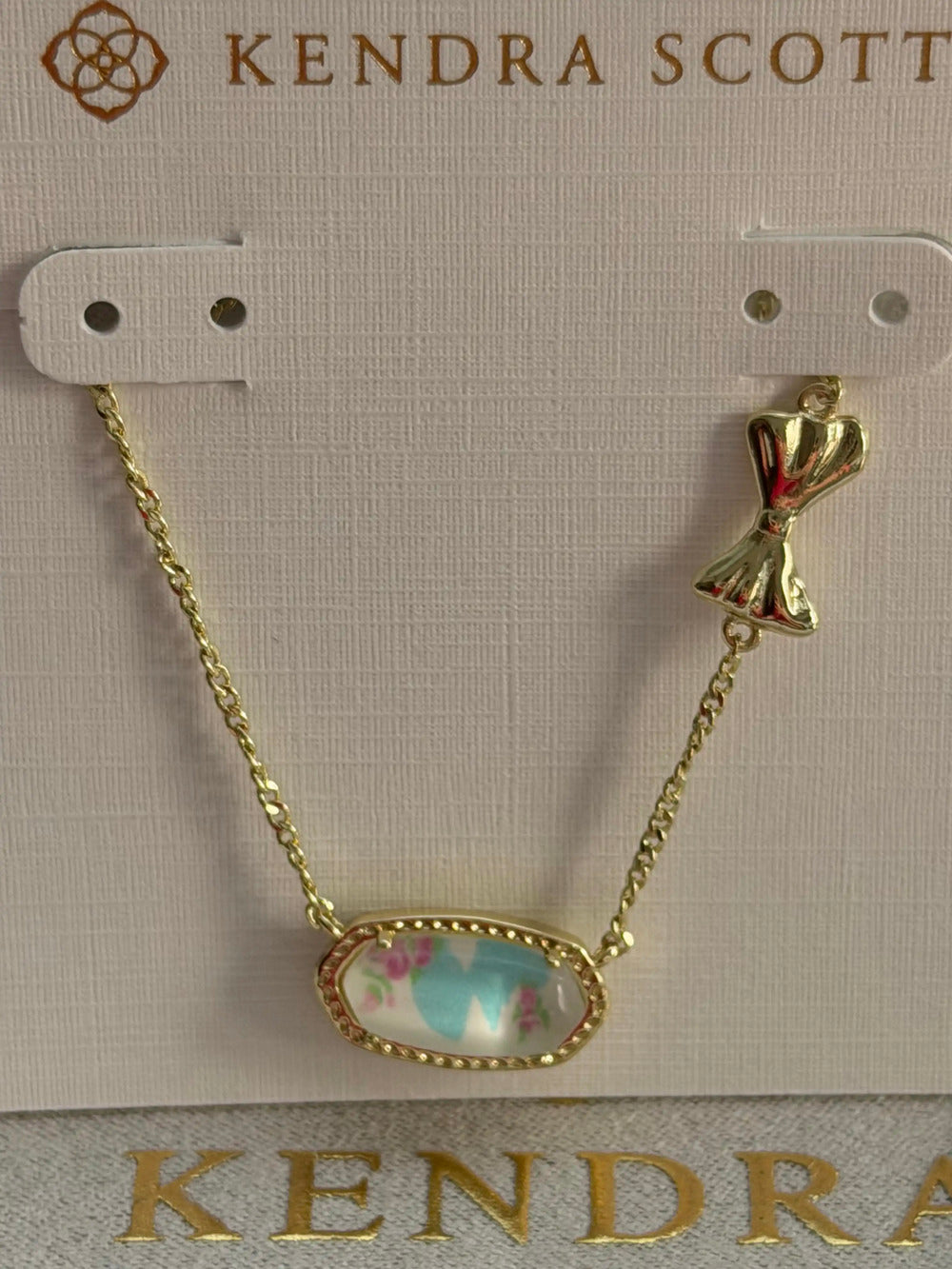 Kendra Scott pendant necklace