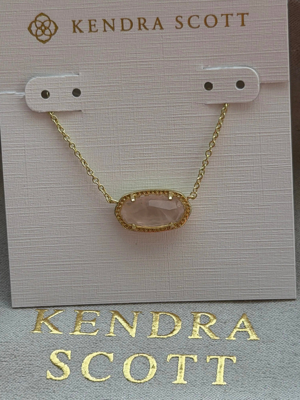 Kendra Scott pendant necklace