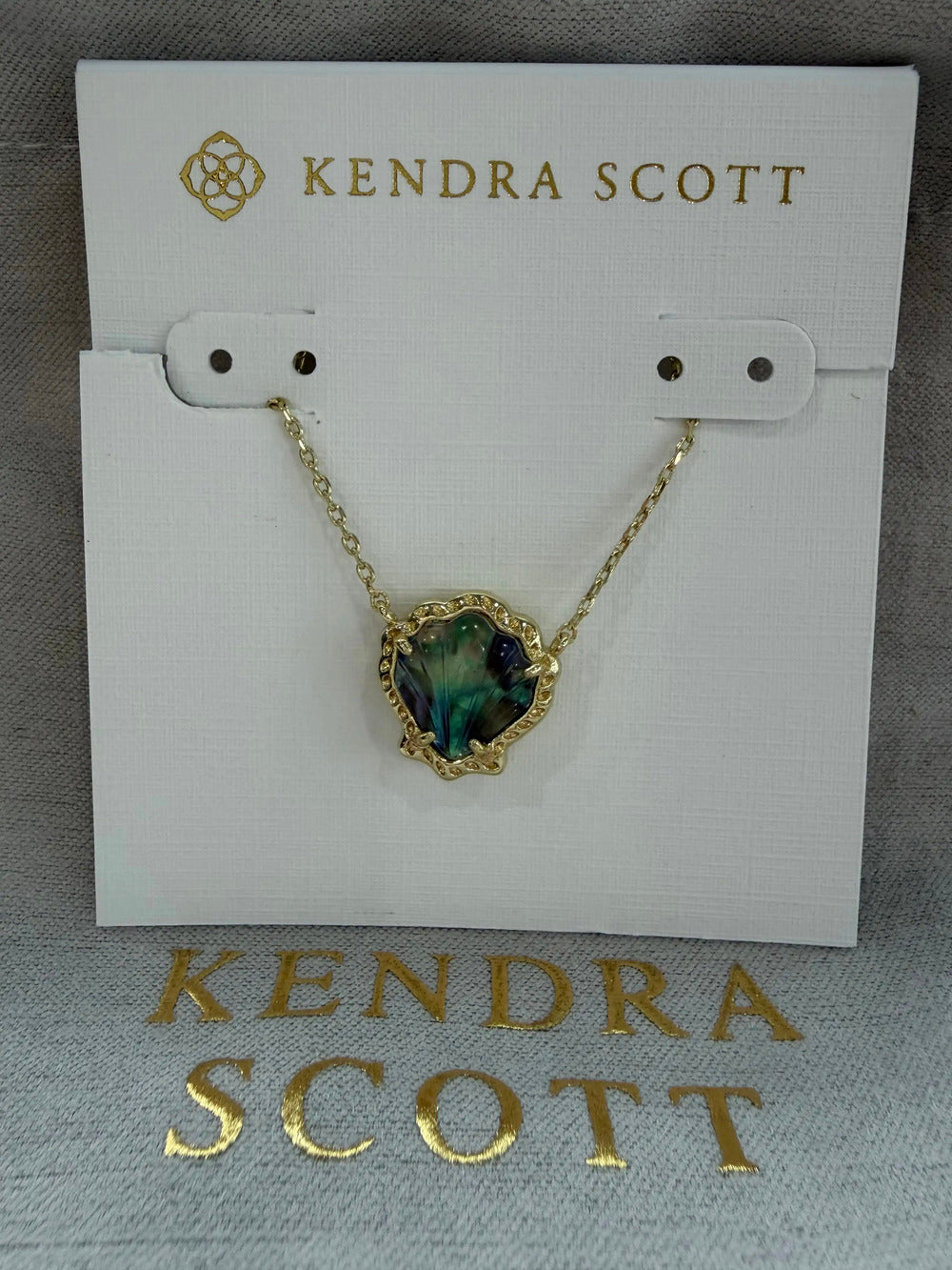 Kendra Scott necklace